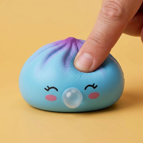 Dumpling Squishy Frost Blue Rare Blow -keräilyharvinaisuus puristettuna kädessä, squishy-materiaali