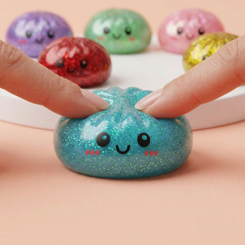 Glitter Dumpling Squishy -setti 6 kpl puristettuna kädessä, squishy-materiaali