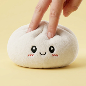 Squishy Dumpling Big – Jättikokoinen Halaustyyny puristettuna kädessä
