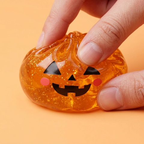 Halloween Kurpitsa Dumpling Squishy Läpikuultava slow rise -efekti toiminnassa