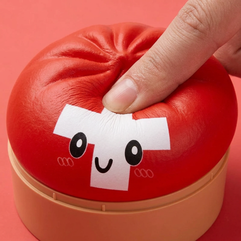 Flag Squishy Toy Sveitsi -dumpling — slow-rise-efekti, vaahto palautuu muotoonsa