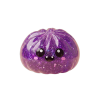 Glitter Dumpling Squishy Vampiiri Halloween puristettuna kädessä