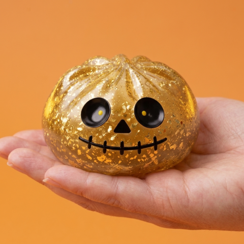 Dumpling Squishy Zombie Halloween Glitter Kulta kädessä — kokovertailu