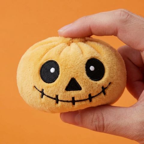 Squishy Dumpling Luuranko Halloween Hymyilevä puristettuna kädessä
